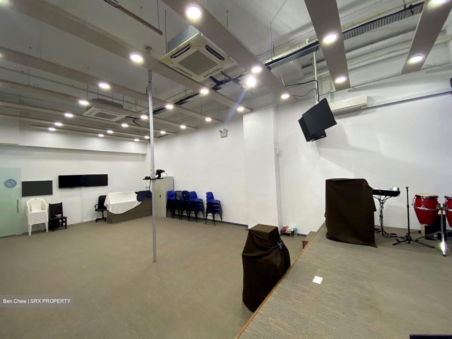 Tradehub 21 (D22), Office For Sale 99044011